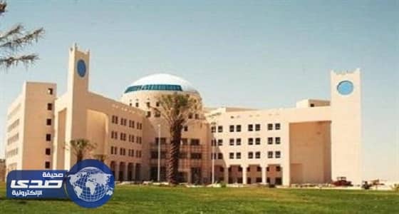 وكيل جامعة تبوك للشؤون الأكاديمية يتفقد سير الدراسة بالفصل الصيفي
