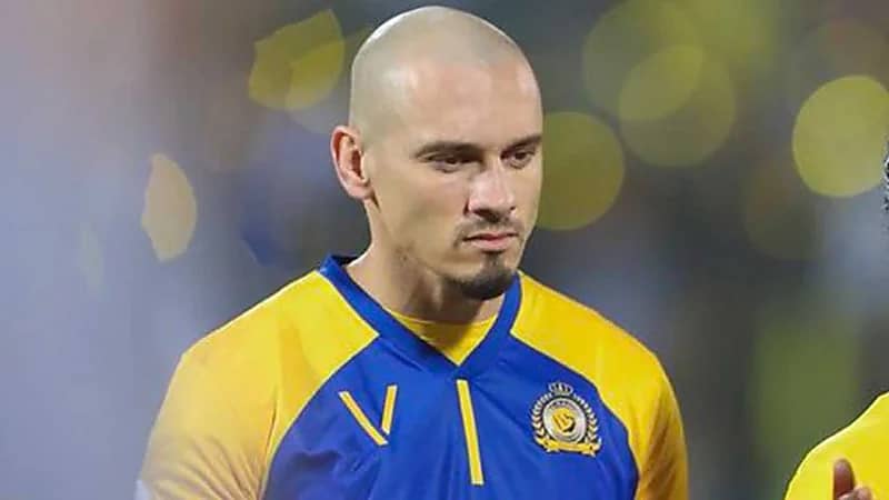 مايكون يكشف سبب رحيله عن النصر