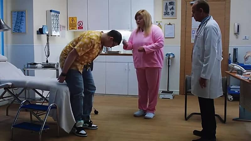 إعلان ملابس داخلية يثير الجدل في مصر