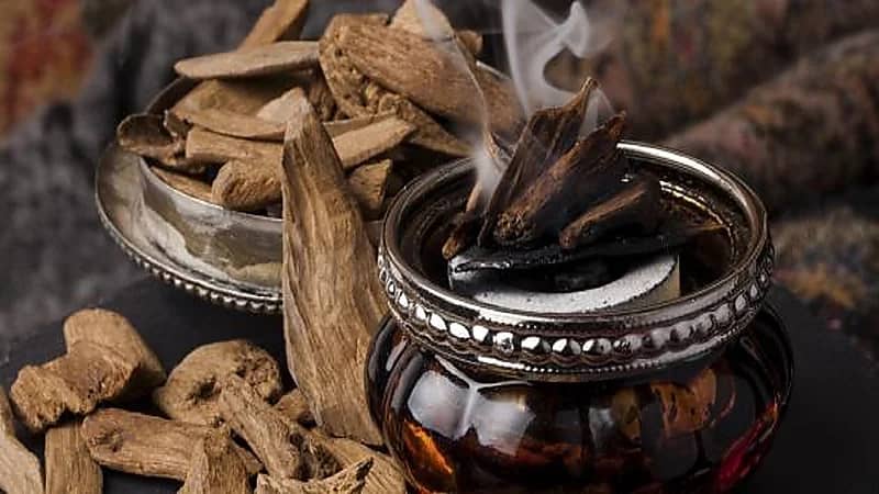 استشاري يحذر من أضرار احتراق البخور على صحة الإنسان