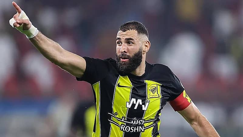 إدارة الاتحاد تتجاهل طلب بنزيما رغم تهديده بالرحيل