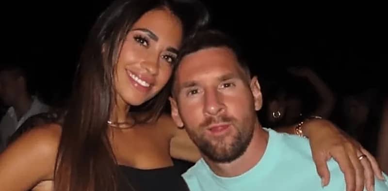 شجار مع ميسي وزوجته في مطعم بميامي بسبب سيلفي .. فيديو