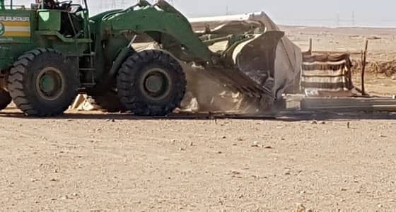 بالصور.. إزالة خيام منصوبة داخل أراضي مملوكة للغير بالرياض
