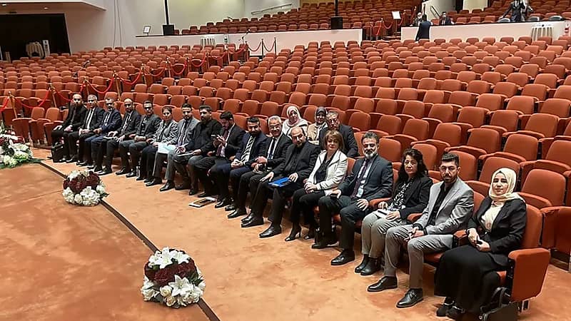 سياسي عراقي: البرلمان تحول إلى "سوق نخاسة"