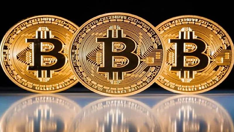 "البيتكوين" تسجل أسوأ خسارة أسبوعية في شهر