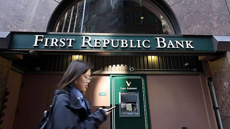 انهيار بنك فيرست ريبابليك الأمريكي بنحو 47%
