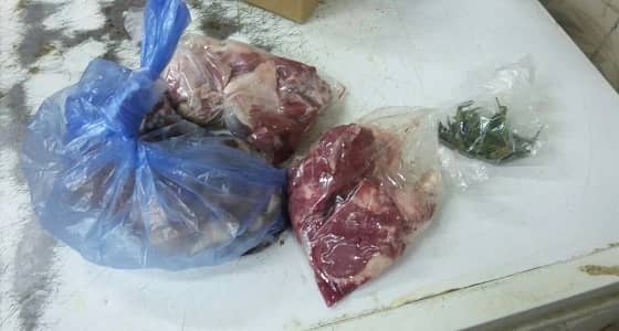 بالصور.. مصادرة مواد منتهية الصلاحية في شعبة نصاب