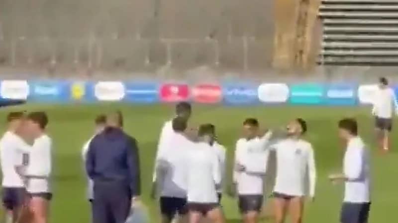 جماهير تركية تطالب بالتوقيع مع ميتروفيتش .. فيديو