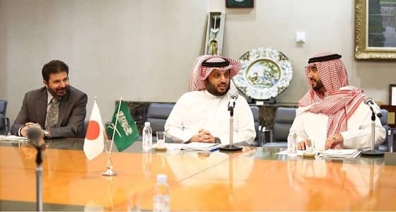 بالصور.. " آل الشيخ " يوقع على إنشاء قلعة تاكيشي