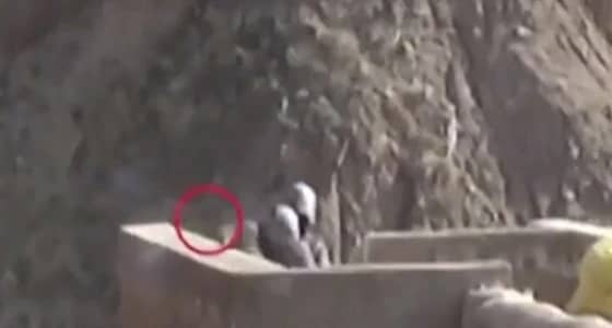 مجند في الجيش الصيني ينجو من الموت بأعجوبة