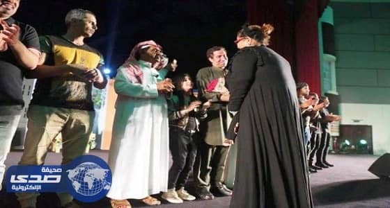 هيا الشعيبي تعتذر لفايز المالكي بباقة ورود‎