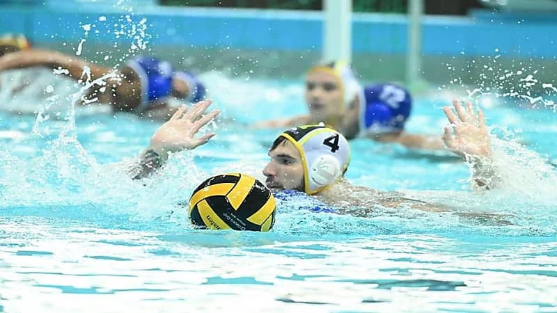 انفجار أزمة تحت الماء بين الاتحاد والقادسية بسبب لاعب صربي