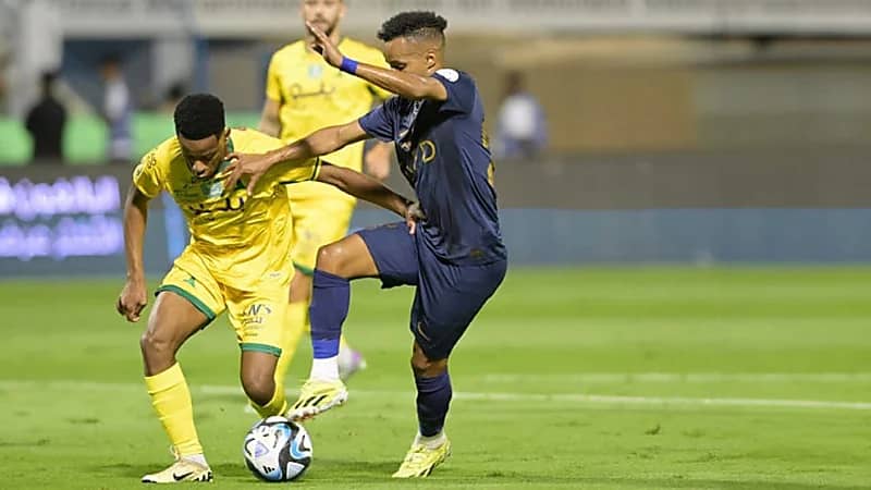 الإصابة تُبعد غريب 10 أيام