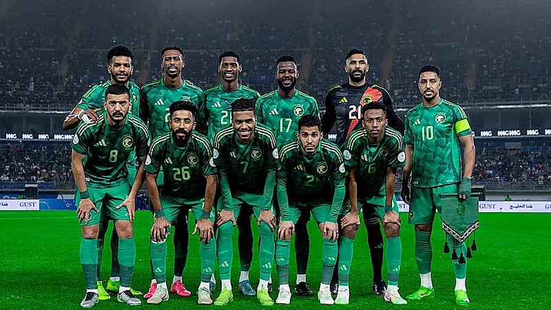 عمان تهدد بالانسحاب من مواجهة الأخضر في خليجي 26