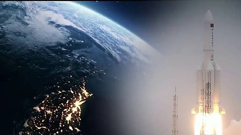 للمرة الثالثة.. الصين تفقد السيطرة على صاروخ في الفضاء متجهاً نحو الأرض بسرعة كبيرة