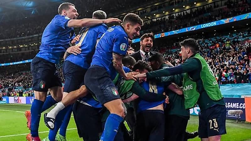 إيطاليا تقهر إنجلترا وتتوج بكأس أمم أوروبا
