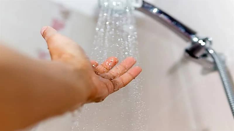 حكومة هولندا تطالب بالاستحمام خلال 5 دقائق فقط
