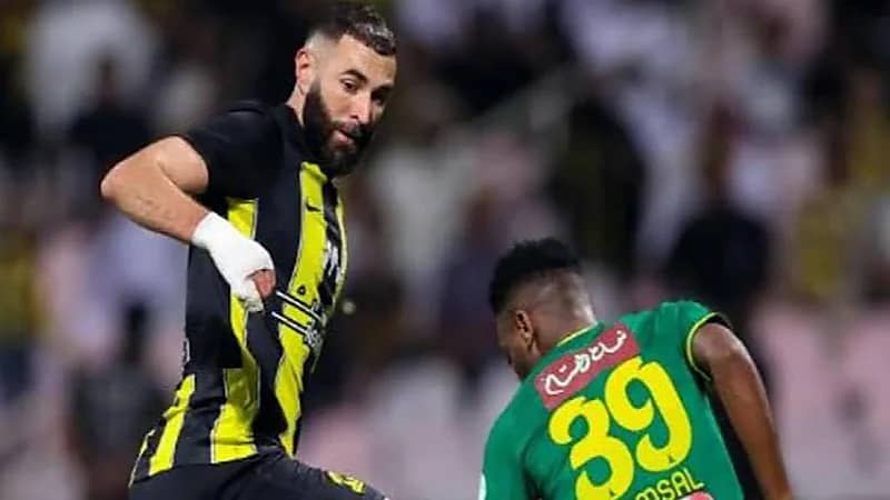 مختص يوضح إصابة بنزينا ومدى تأثيرها وموقفه من المشاركة في كأس العالم .. فيديو