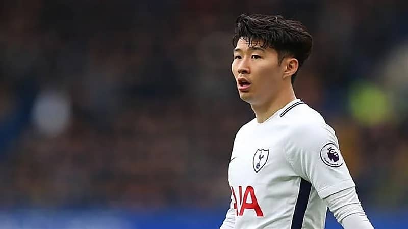 عرض اتحادي لنجم توتنهام الإنجليزي