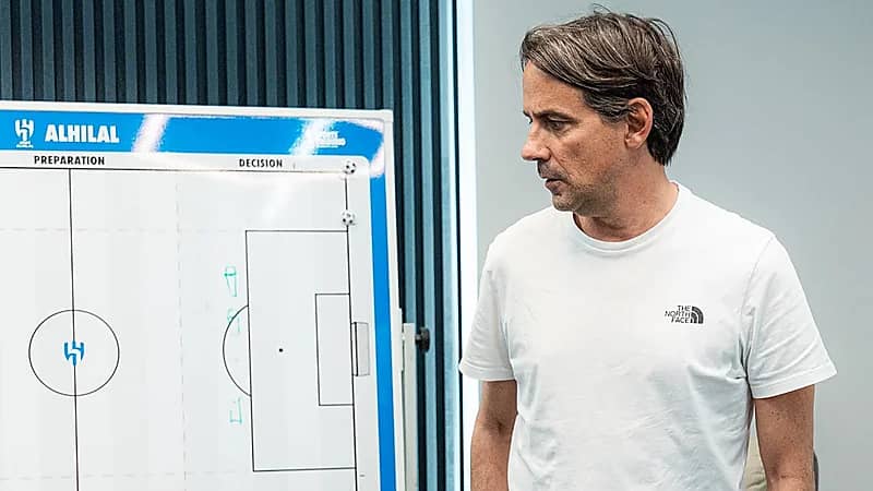 إنزاغي يطالب إدارة الهلال بضم لاعب إنتر ميلان