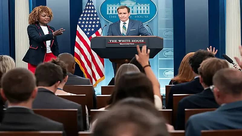 الخلافات تتصاعد بين متحدثي البيت الأبيض