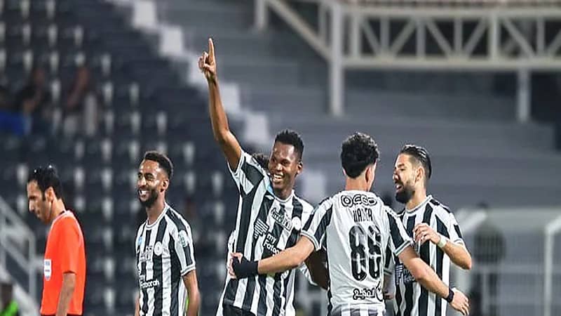 الشباب يضرب أبها بخماسية والرائد يخسر أمام الفتح