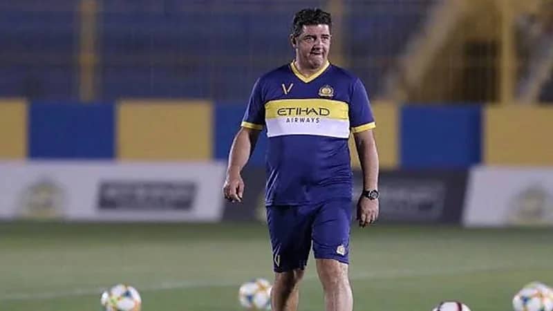 فيتوريا يكشف حقيقة تدريبه للهلال