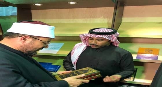بالصور.. وزير الأوقاف المصري يشيد بجهود الشؤون الإسلامية في نشر العلم الشرعي