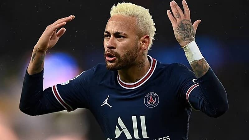 نيمار يضع مدرب باريس سان جيرمان في ورطة