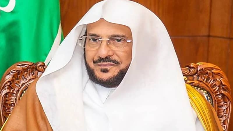 وزير الشؤون الإسلامية يوجه بتخصيص خطبة الجمعة للحديث عن حق الوالدين ووجوب برهما