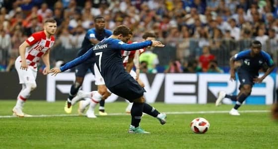 بالفيديو.. حكم الفار يدخل تاريخ نهائى كأس العالم لأول مرة