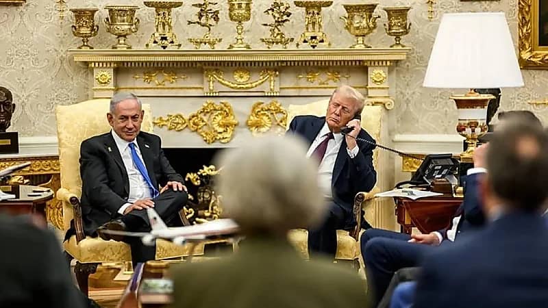 أول صورة لاعتذار نتنياهو لرئيس وزراء قطر بعد الهجوم .. صورة