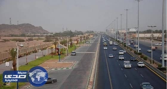 نجران تواصل العمل في إنارة الشوارع وسفلتتها