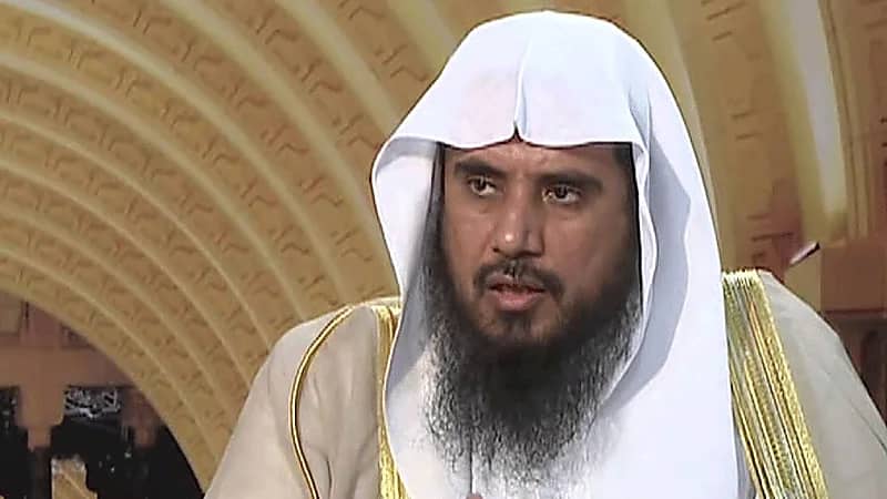 بالفيديو .. "الخثلان"يوضح حكم عدم الرد على اتصال الوالدين