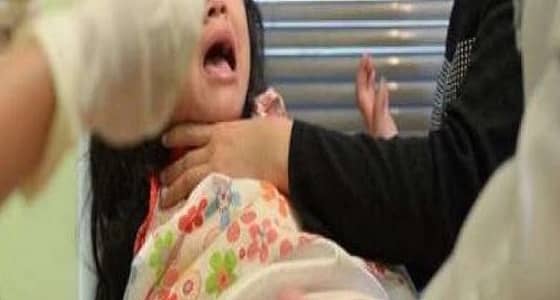 رجل يعاقب ابنته بختانها مرتين