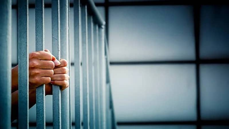 سجن 5 مسؤولين حكوميين بعد إدانتهم بالتسبب في وفاة 10 مرضى 