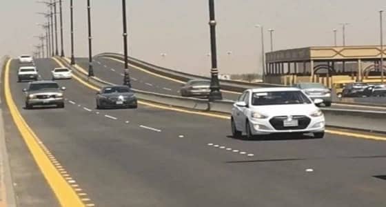 " المرور " تخفض سرعة الطريق على جسر الخليج إلى 50 كلم