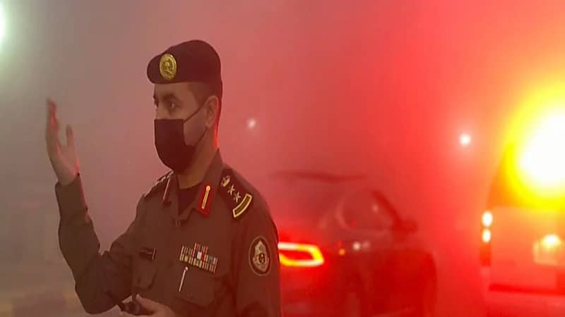 مرور الباحة يدعو جميع قائدي المركبات لأخذ الحيطة والحذر بسبب الضباب 