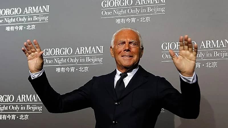 وفاة المصمم الإيطالي جورجيو أرماني عن 91 عامًا