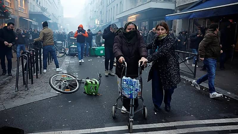 الكشف عن هويات ضحايا إطلاق النار في باريس