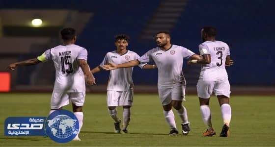 الرائد يستضيف الشباب في مباراة صعبة للهروب من شبح الهبوط