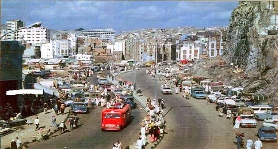 صورة قديمة نادرة للطريق المقتطع من جبل أبي قبيس