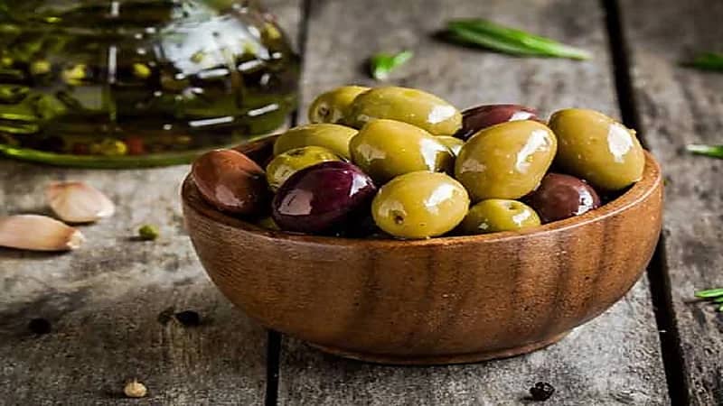 الزيتون يساعد على التخلص من دهون البطن