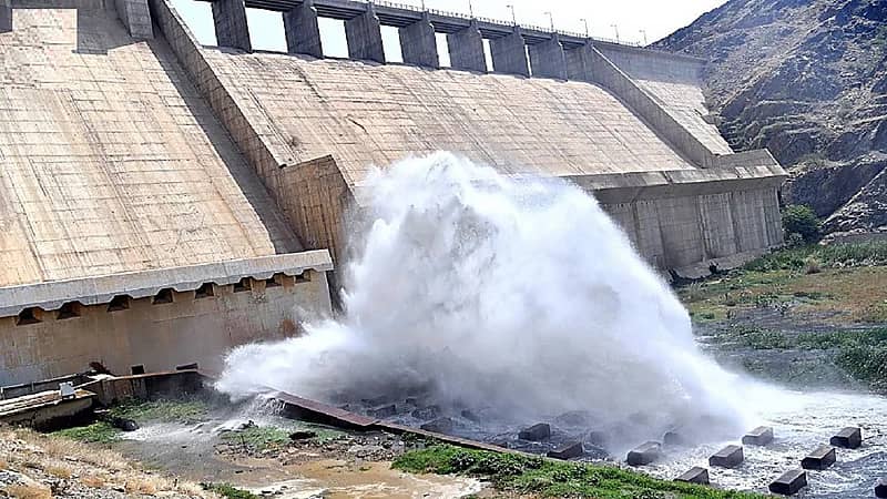 وزارة البيئة: فتح بوابات سد وادي بيش على مدى شهر (فيديو)