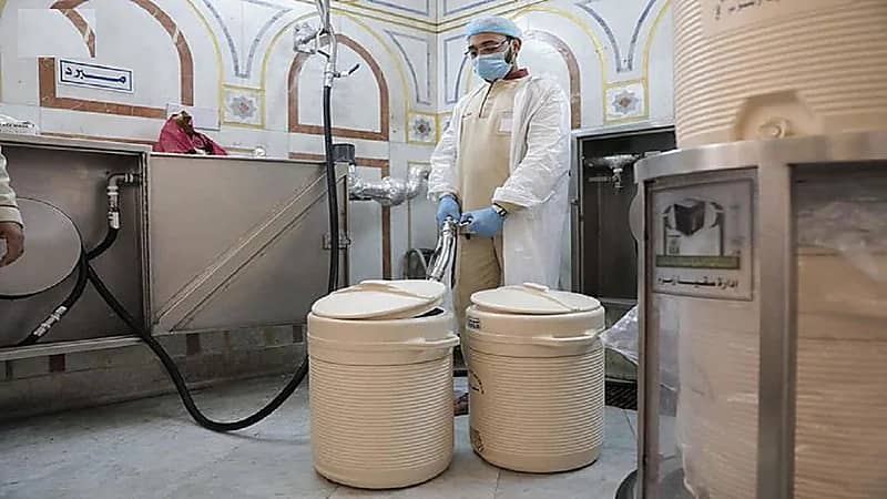 "شؤون الحرمين" تعيد تشغيل 155 مشربية و20 ألف حافظة ماء زمزم