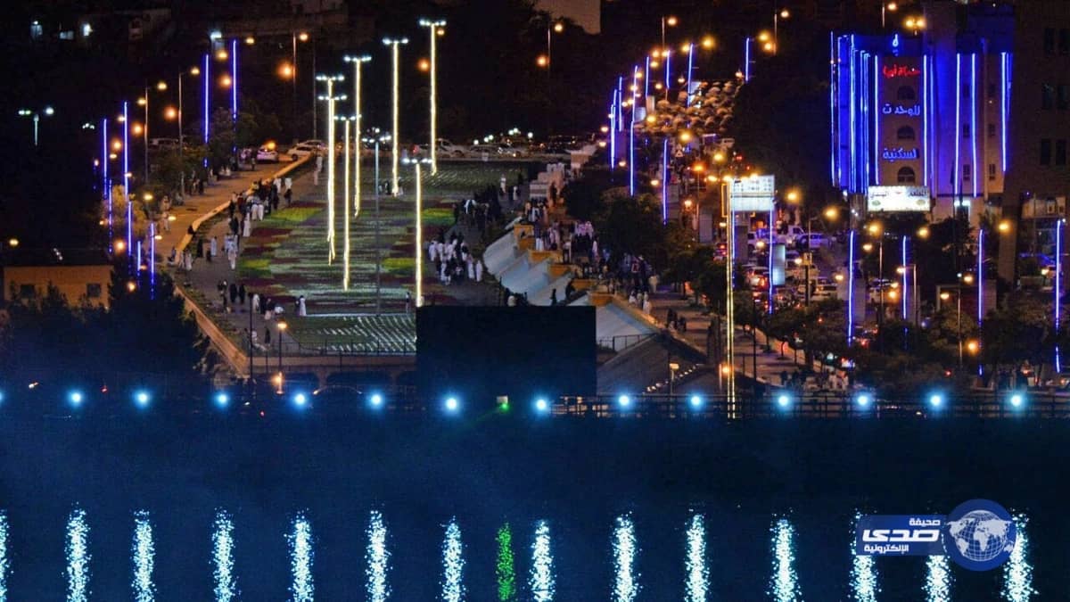 قلب أبها يخفق بمواويل فن مسائية ويتراقص على ألحانها الورد