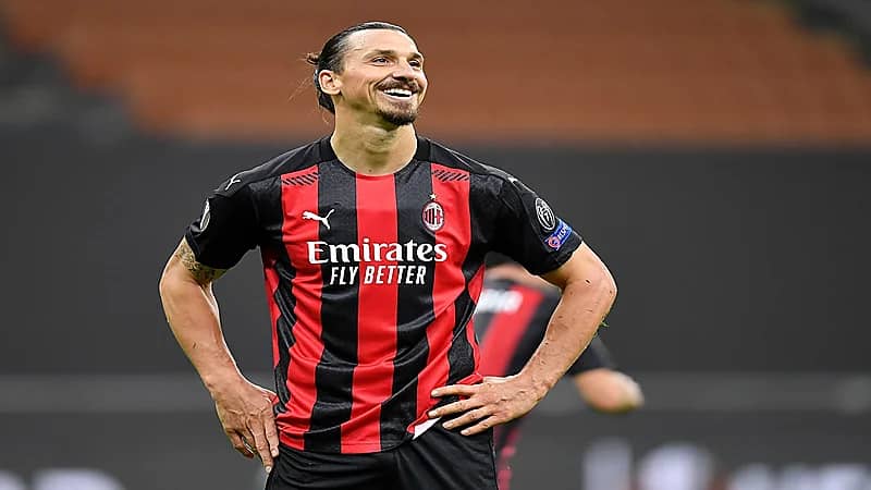 مدرب المنتخب السويدي يستدعي "إبراهيموفيتش "