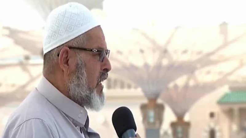 شاهد.. معتمر مصري يعبر عن مشاعره أثناء زيارته للمسجد النبوي