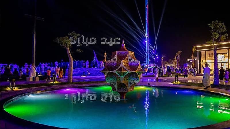 بالصور.. برج استطلاع بارتفاع 80 متراً يخطف أنظار زوار موسم جدة