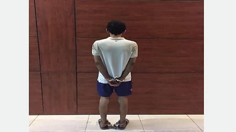 الإطاحة بشخص سرق 6 مركبات في الرياض